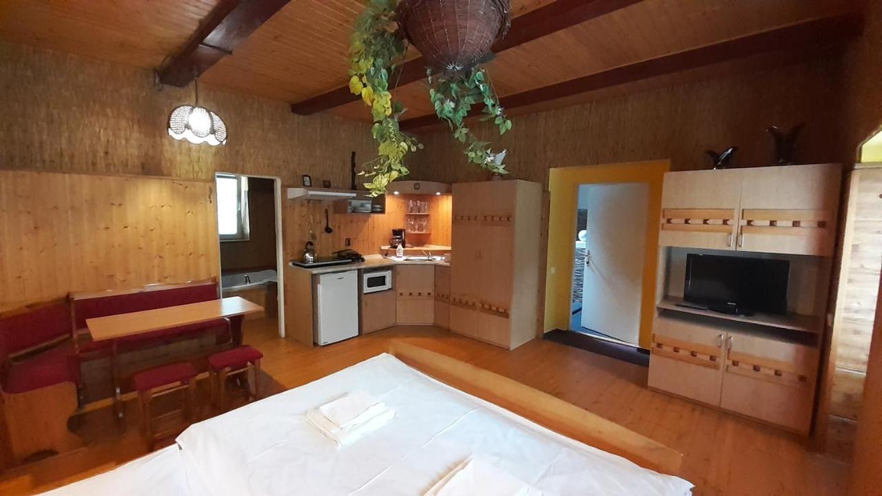 RESORT CHŘIBSKÁ Apartmány Adri Exterior foto